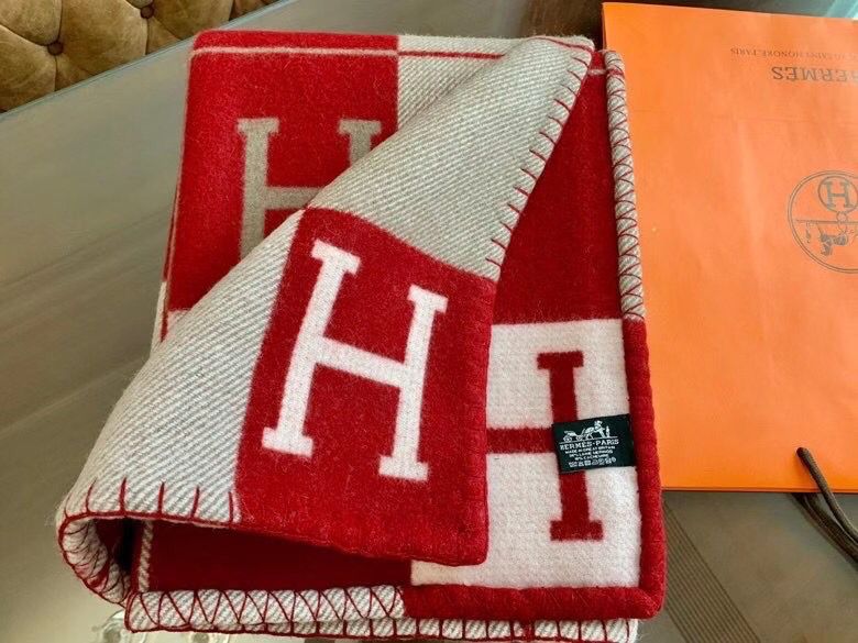 Hermes Red Avalon III Throw Blanket - Image 6
