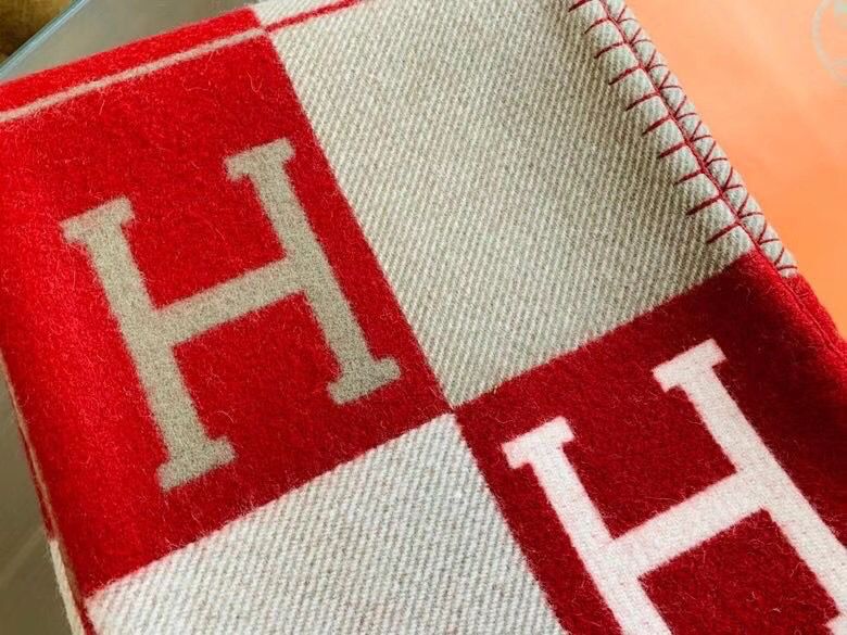 Hermes Red Avalon III Throw Blanket - Image 7