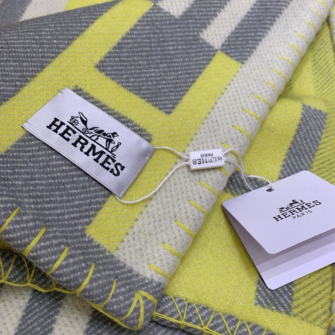 Hermes Ithaque Blanket in Tilleul Wool and Cashmere - Image 7