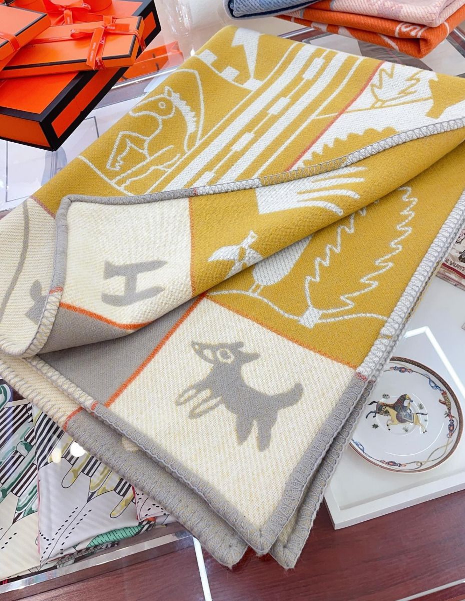Hermes Avalon Epopee Blanket in Jaune Wool and Cashmere - Image 5