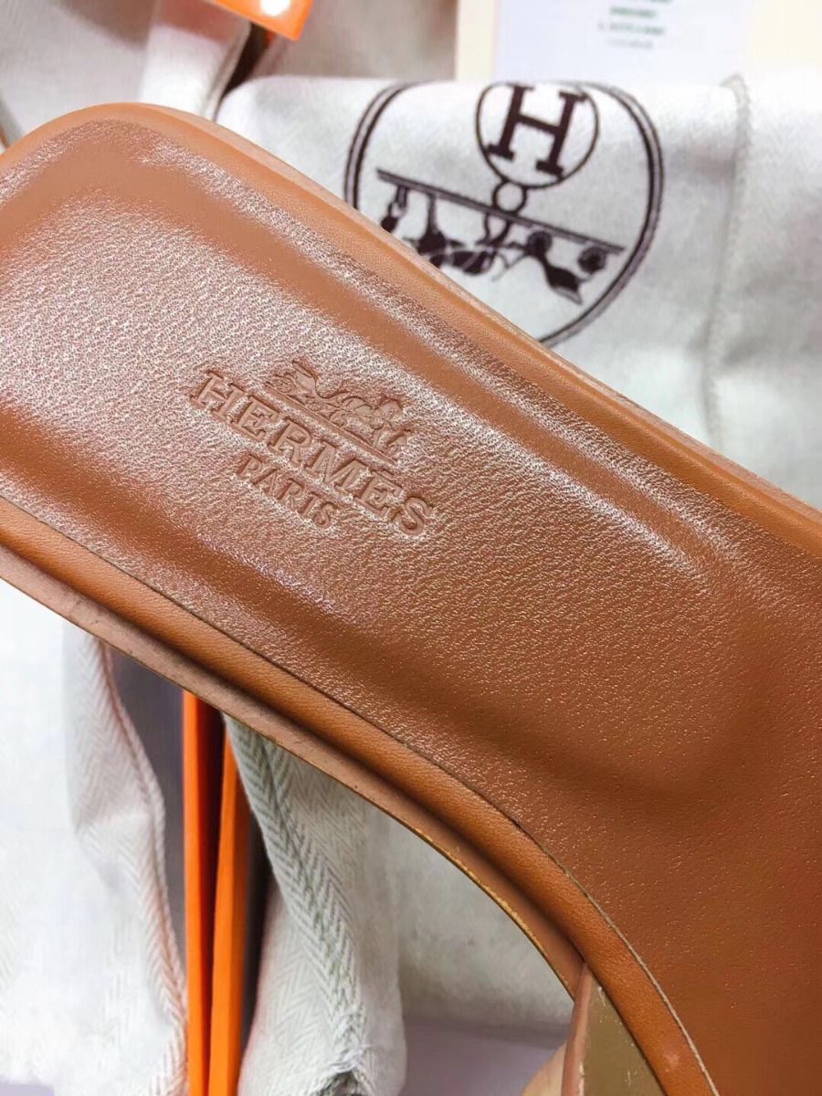 Hermes Oran Sandals In Brown Leather With Stitched Detail - Image 7