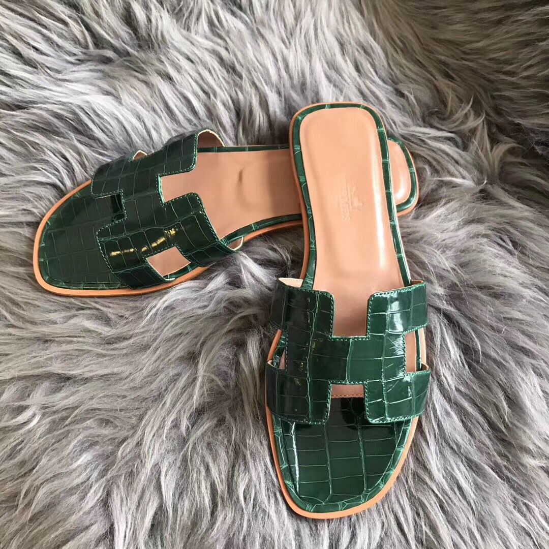 Hermes Oran Sandals In Green Shiny Niloticus Crocodile - Image 3