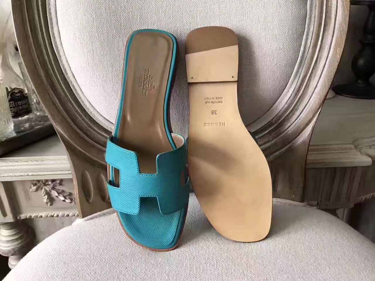 Hermes Oran Sandals In Lagon Epsom Leather - Image 4