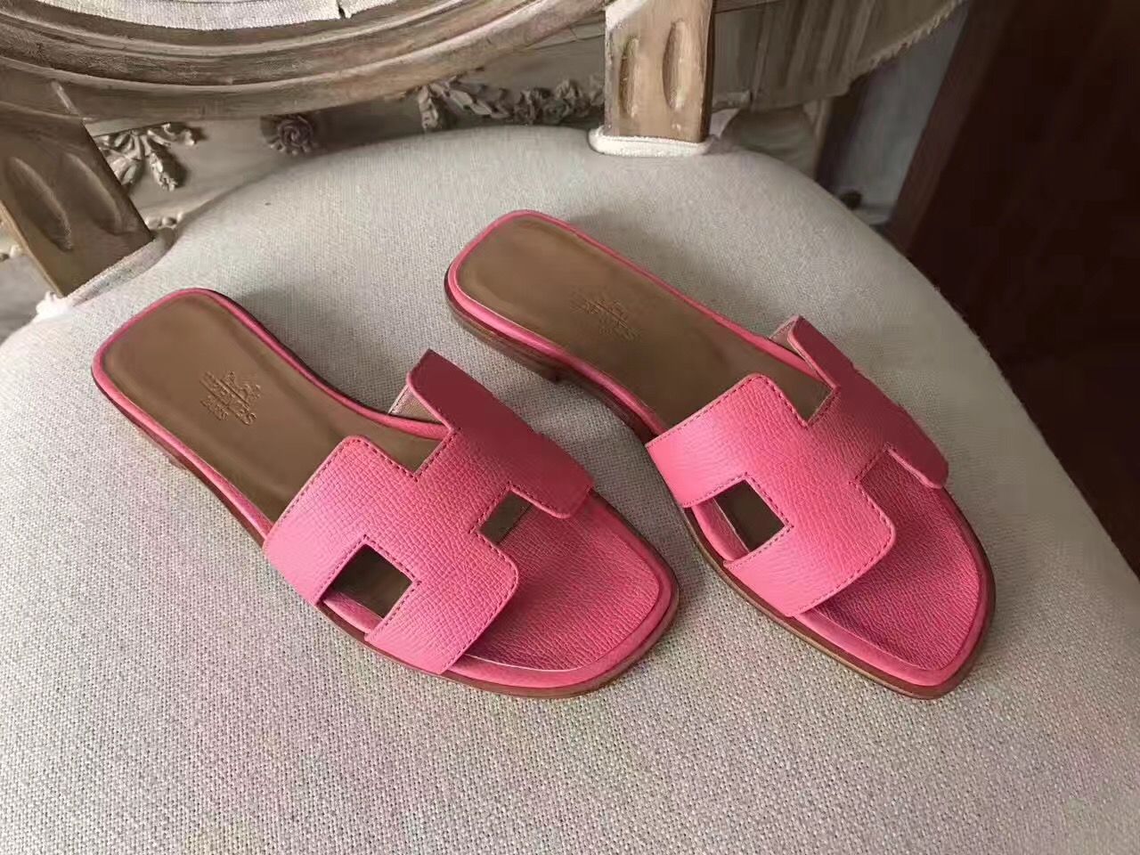 Hermes Oran Sandals In Rose Confetti Epsom Leather - Image 5