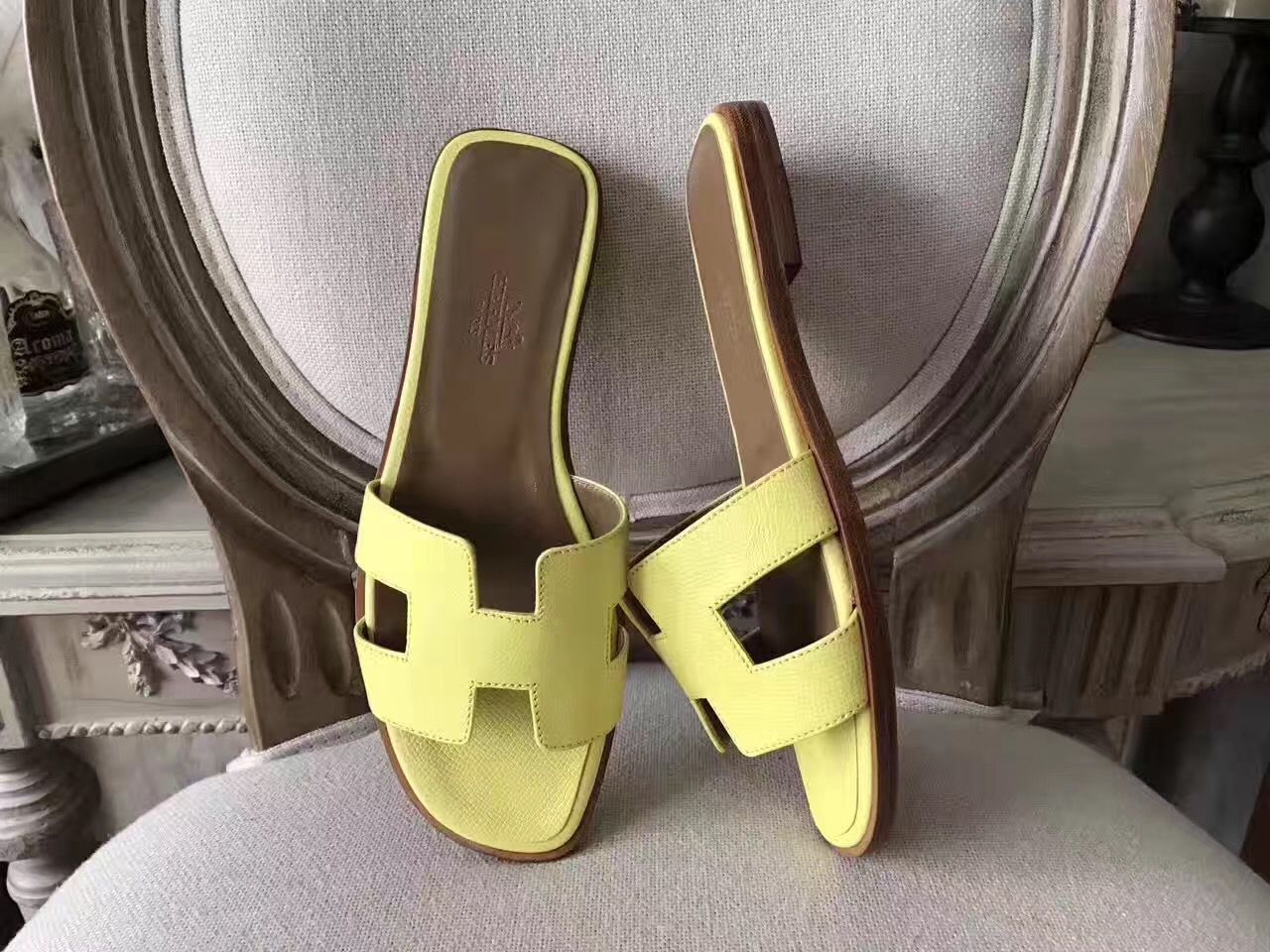 Hermes Oran Sandals In Soufre Epsom Leather - Image 3
