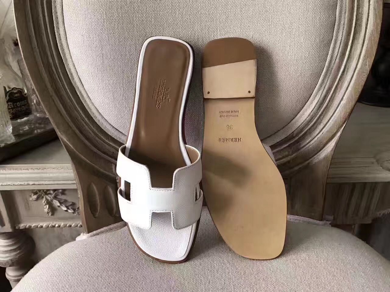 Hermes Oran Sandals In White Epsom Leather - Image 4