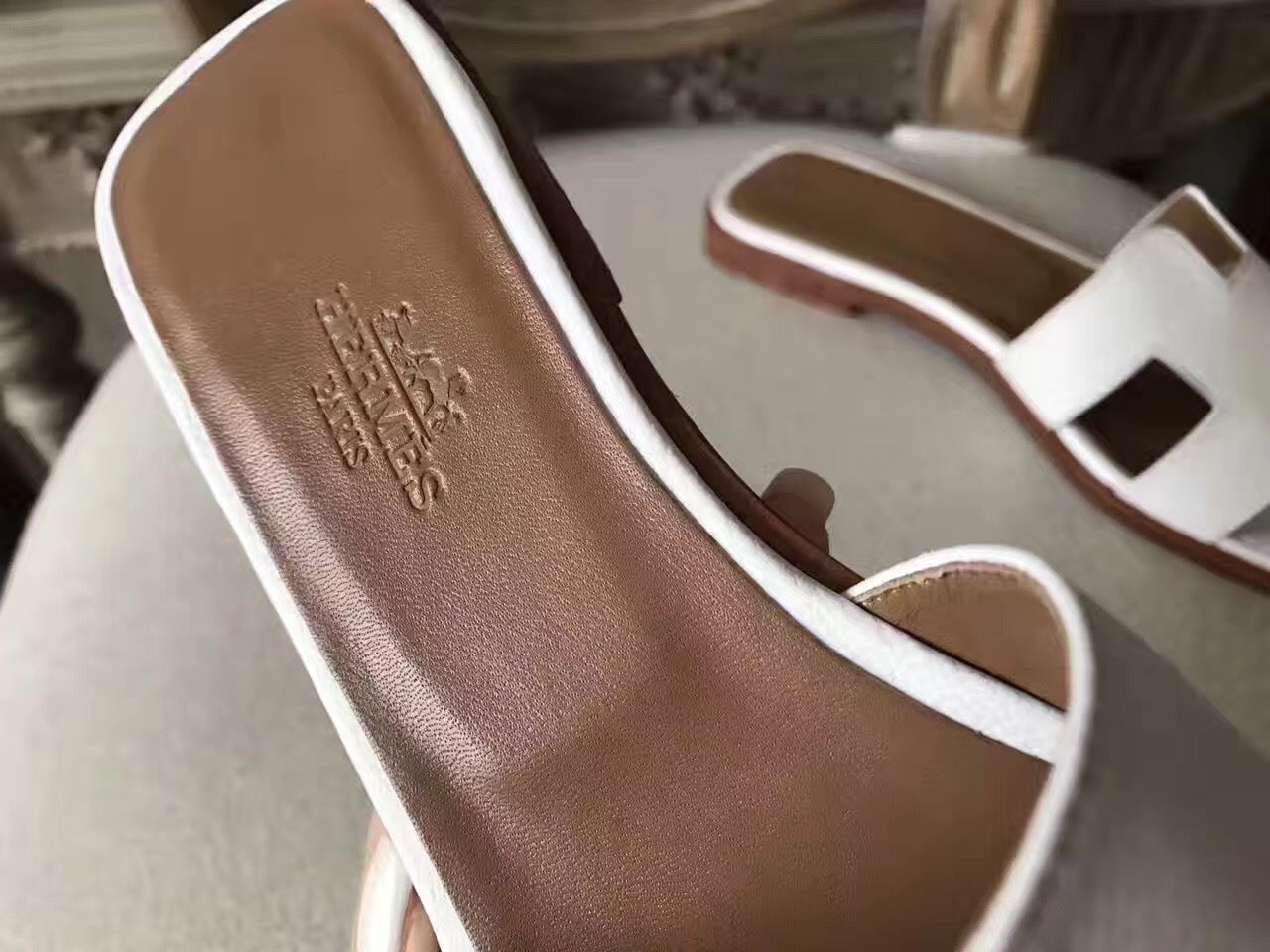 Hermes Oran Sandals In White Epsom Leather - Image 8