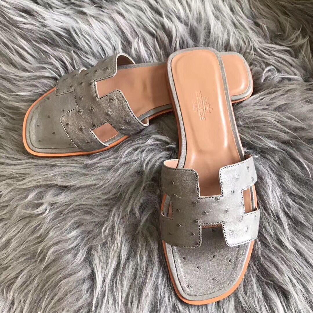 Hermes Oran Sandals In Grey Ostrich Leather - Image 4