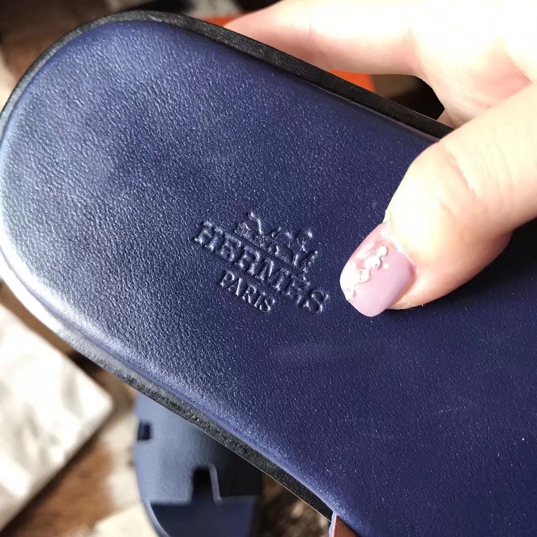 Hermes Izmir Sandals In Navy Blue Clemence Leather - Image 3