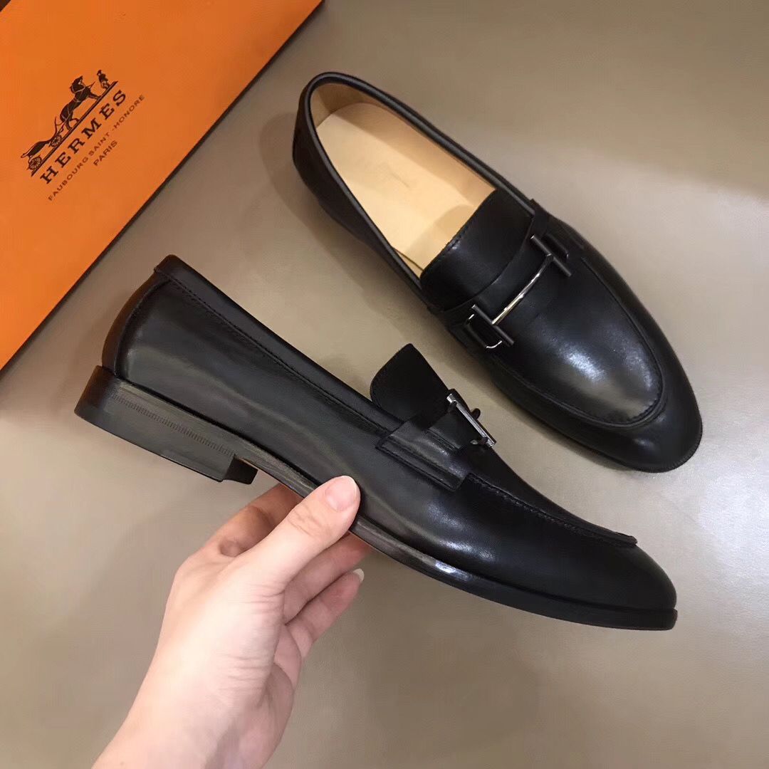 Hermes Men's Sydney Loafers In Black Calfskin - Image 4