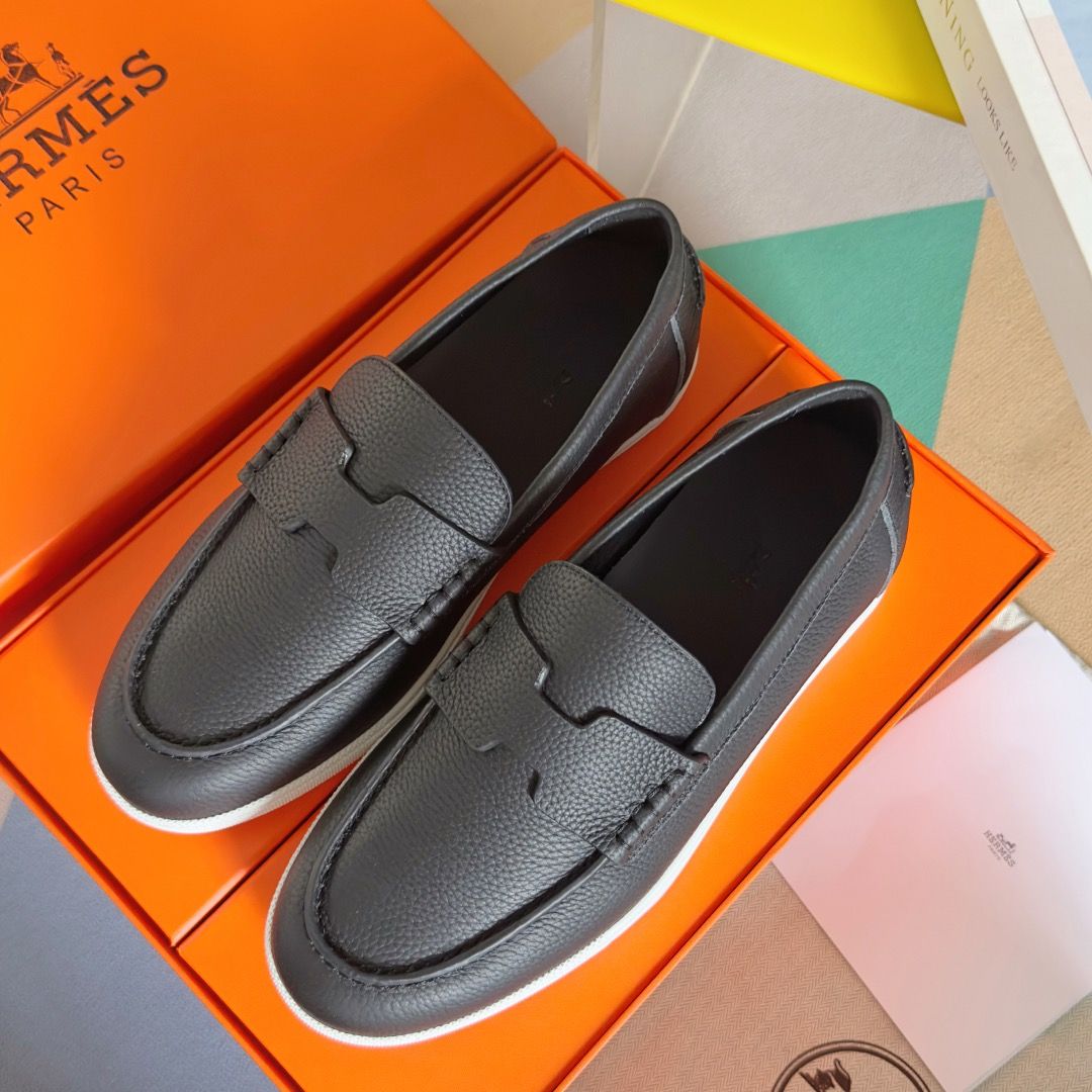 Hermes Men's Job Loafers in Black Taurillon Leather - Image 7