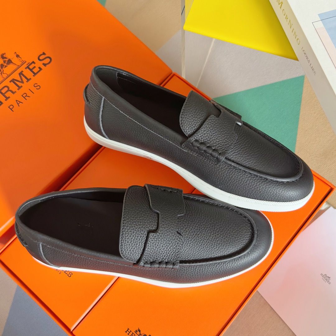 Hermes Men's Job Loafers in Black Taurillon Leather - Image 8