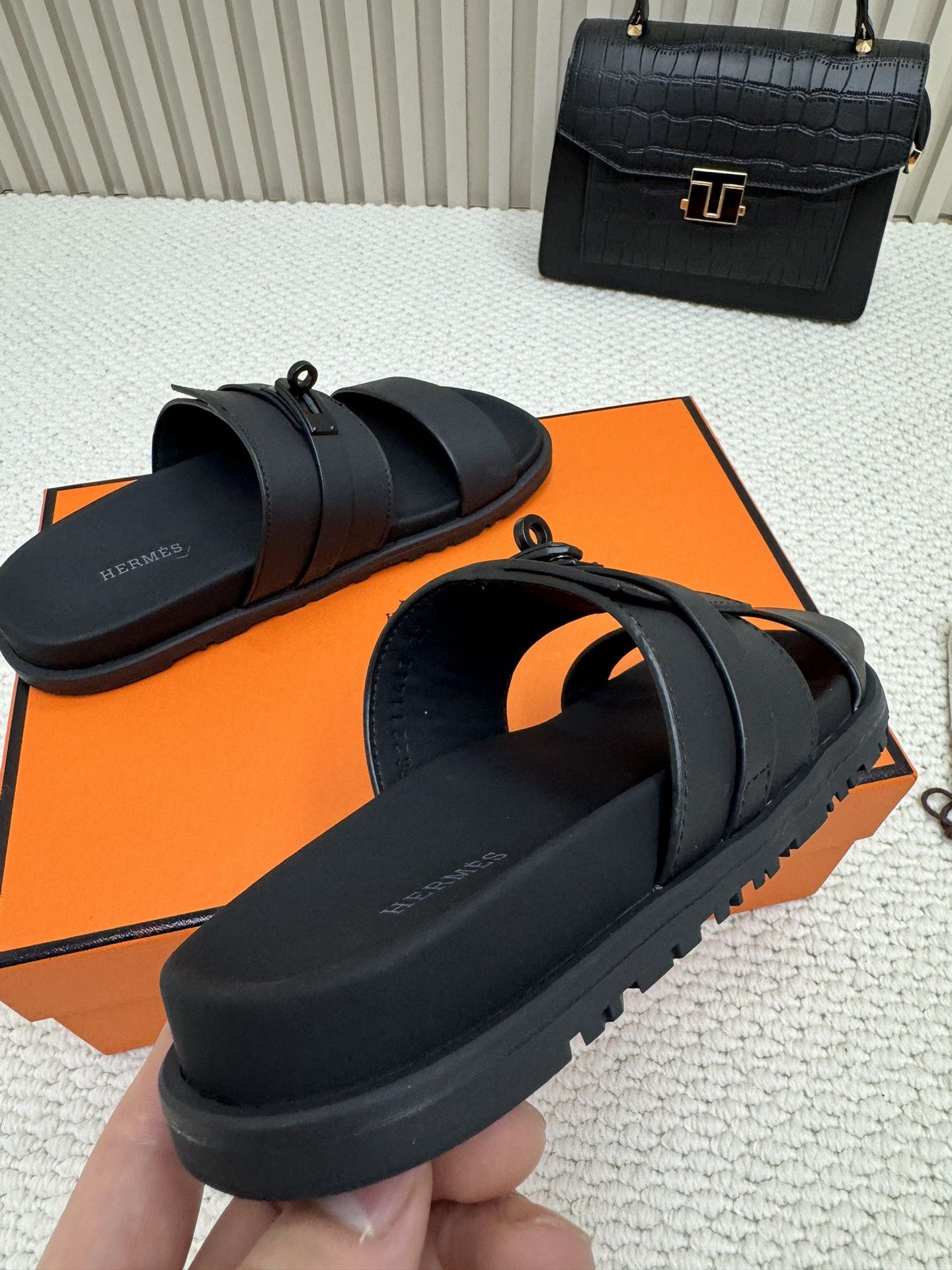 Hermes Men's Jackson Sandal in Black Calfskin - Image 6