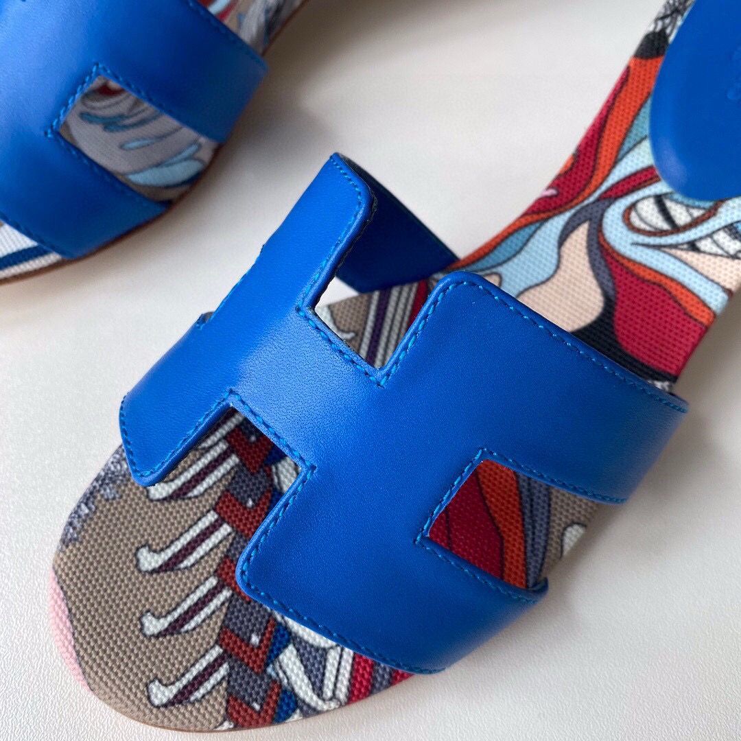 Hermes Oasis Sandals in Blue Swift Leather with Botanique Printed - Image 3