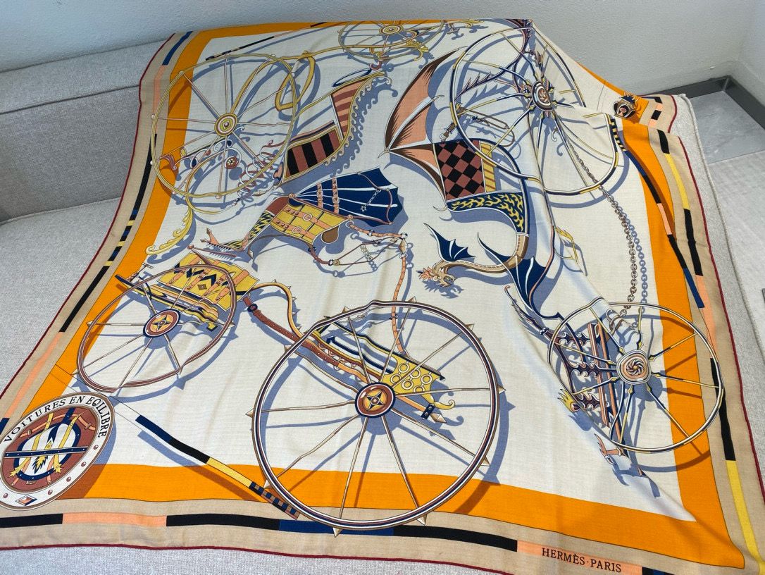 Hermes Beige/Orange Voitures en Equilibre Shawl 140 - Image 4
