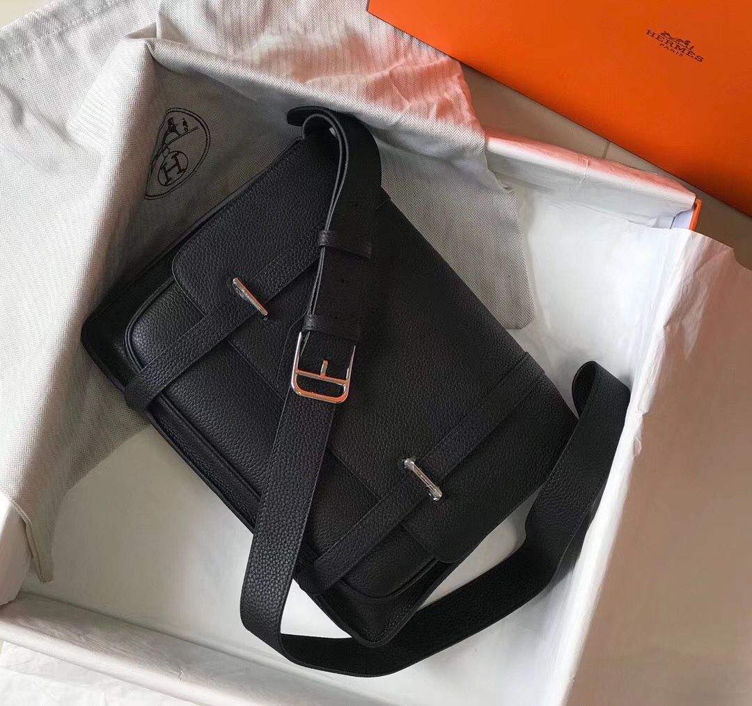 Hermes Steve 35 Messenger Bag In Black Clemence Calfskin - Image 4
