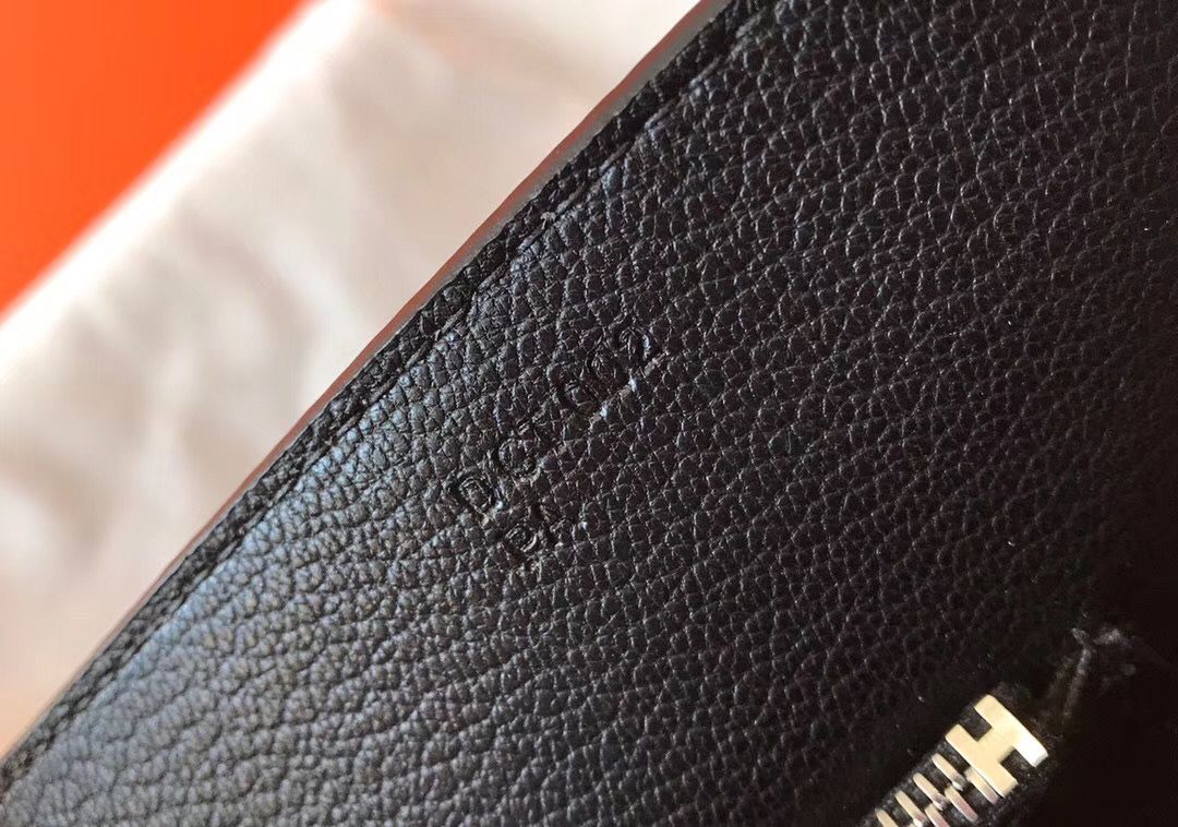 Hermes Steve 35 Messenger Bag In Black Clemence Calfskin - Image 9