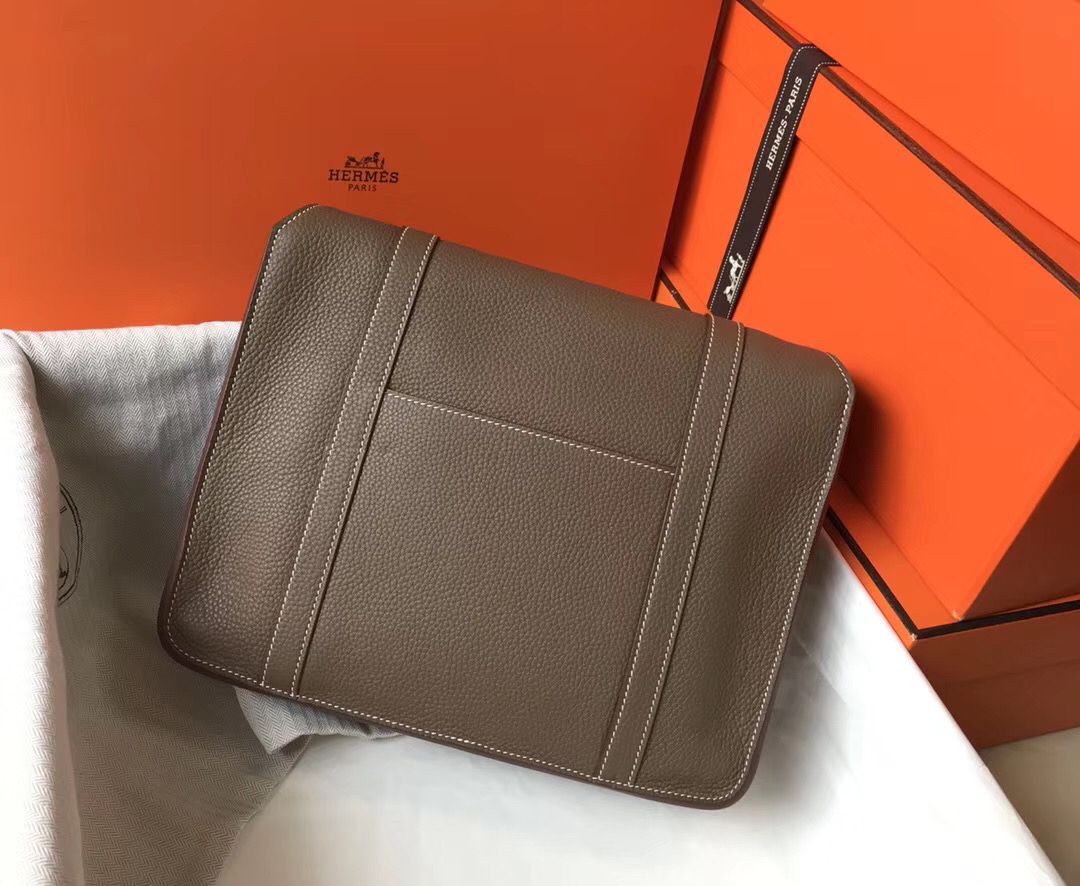 Hermes Steve 35 Messenger Bag In Taupe Clemence Calfskin - Image 3