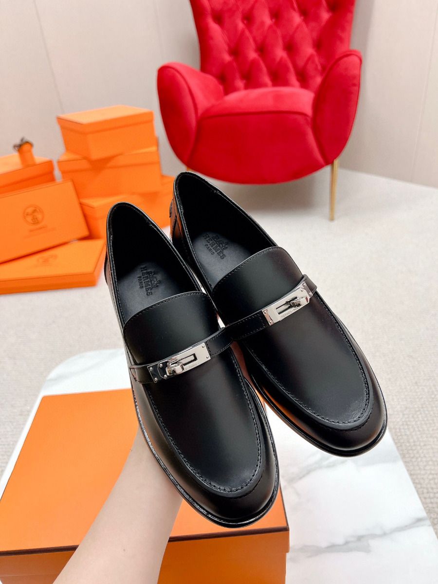 Hermes Women's Destin Loafers in Black Leather - Image 6