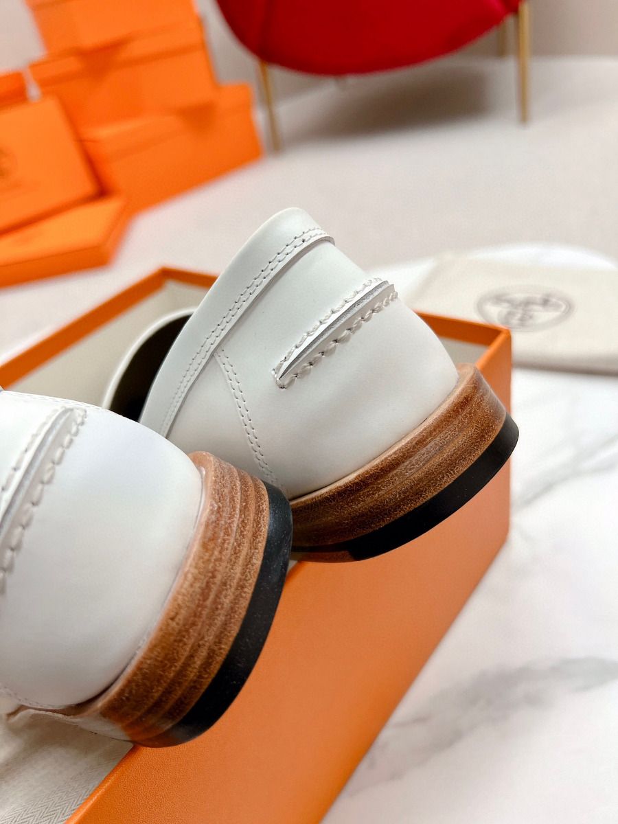 Hermes Women's Destin Loafers in White Leather - Image 10