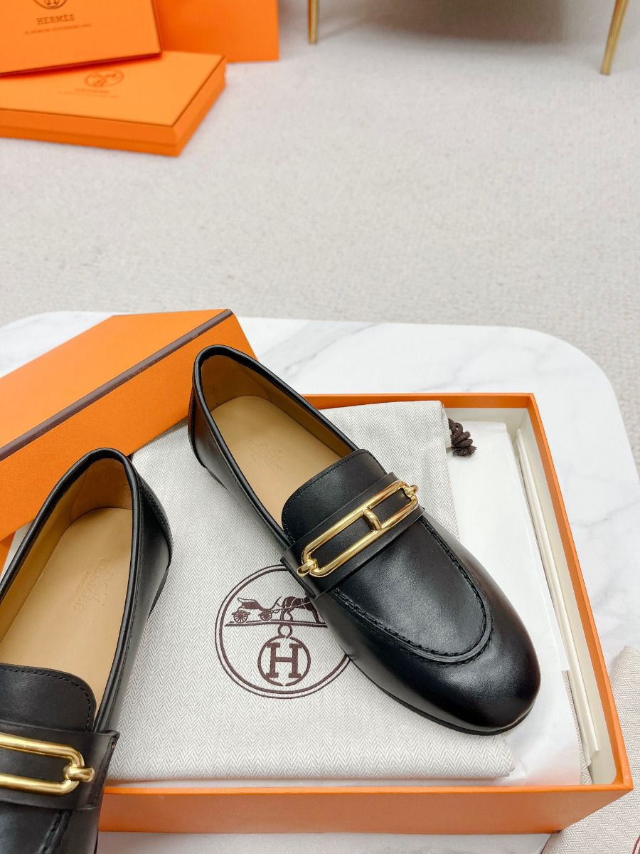 Hermes Women's Colette Loafers in Black Leather - Image 8