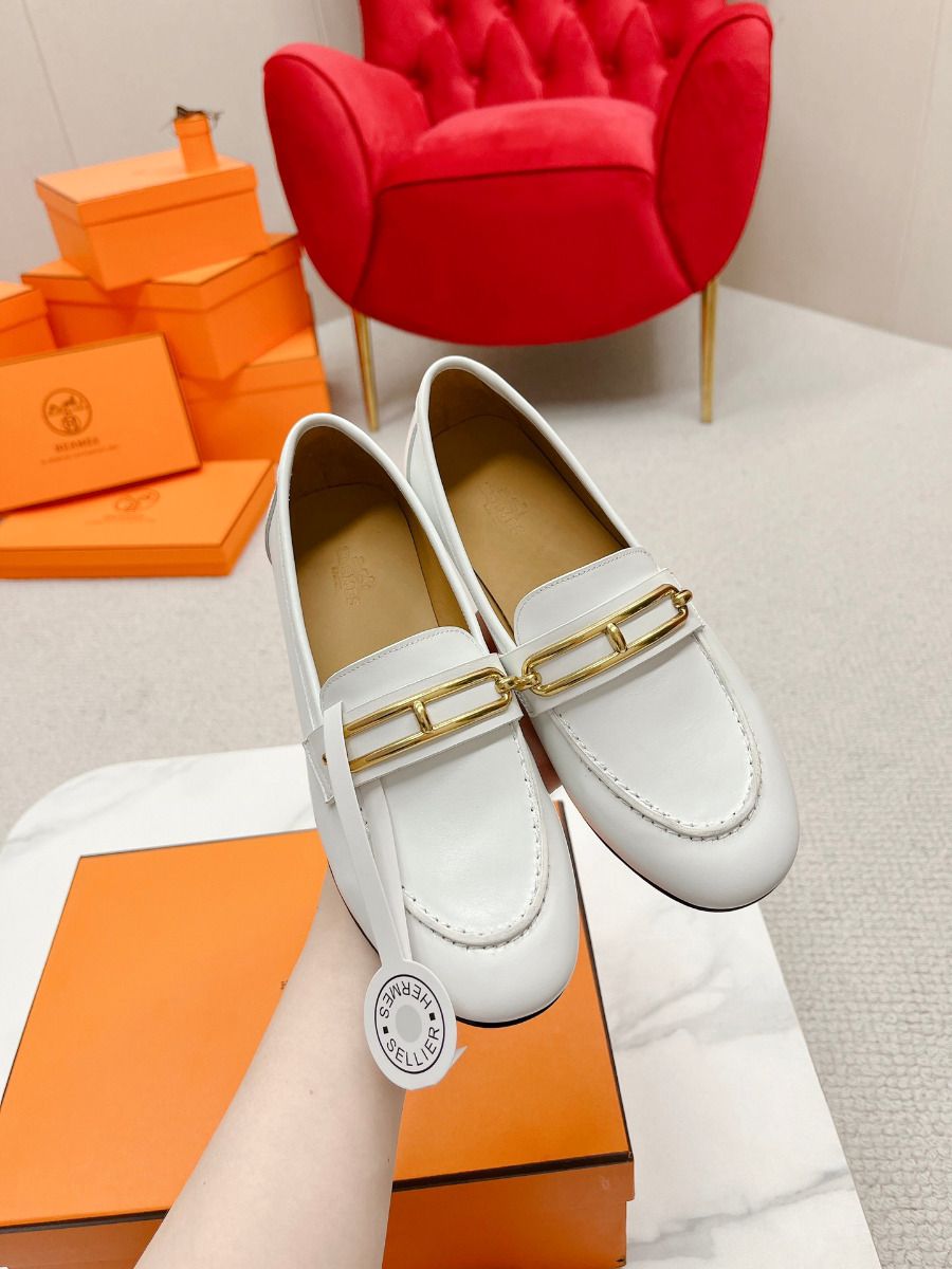 Hermes Women's Colette Loafers in White Leather - Image 4