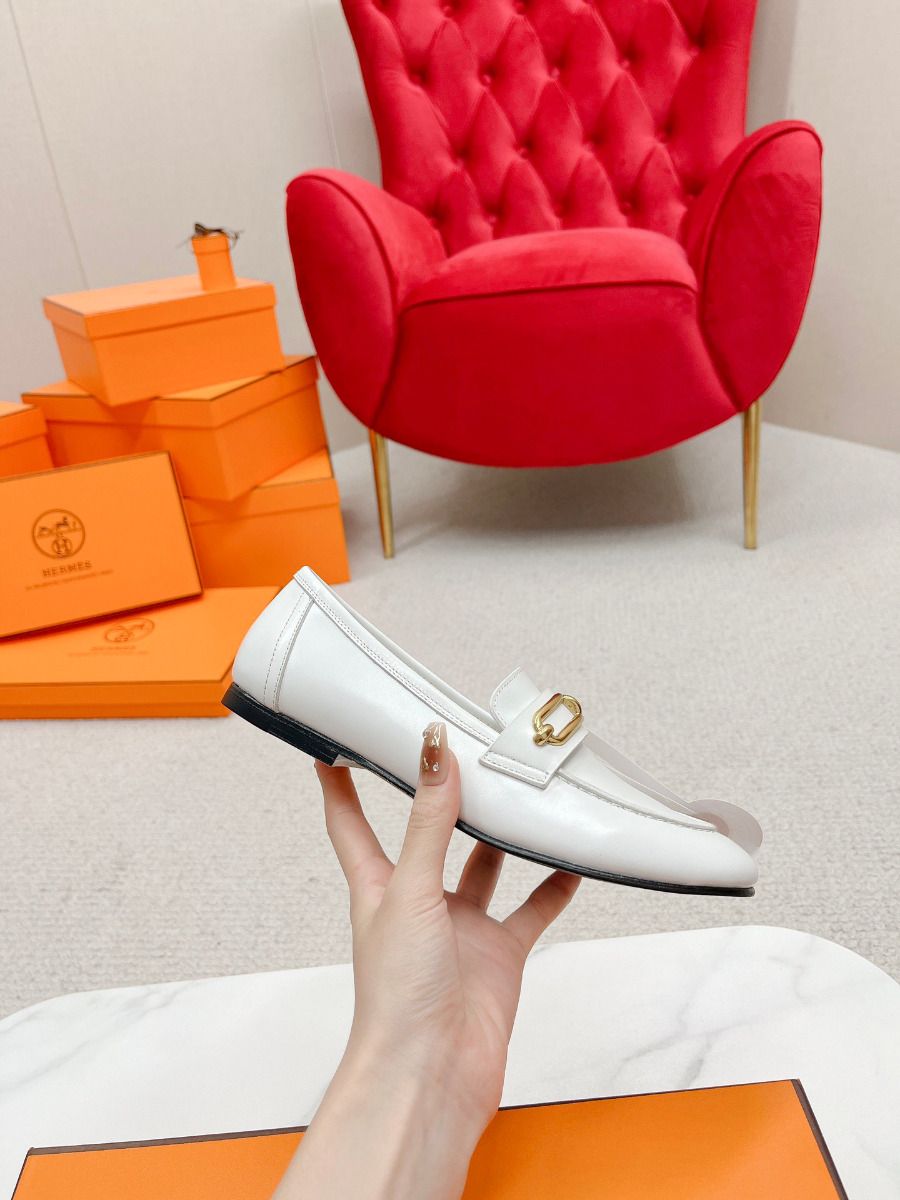 Hermes Women's Colette Loafers in White Leather - Image 10