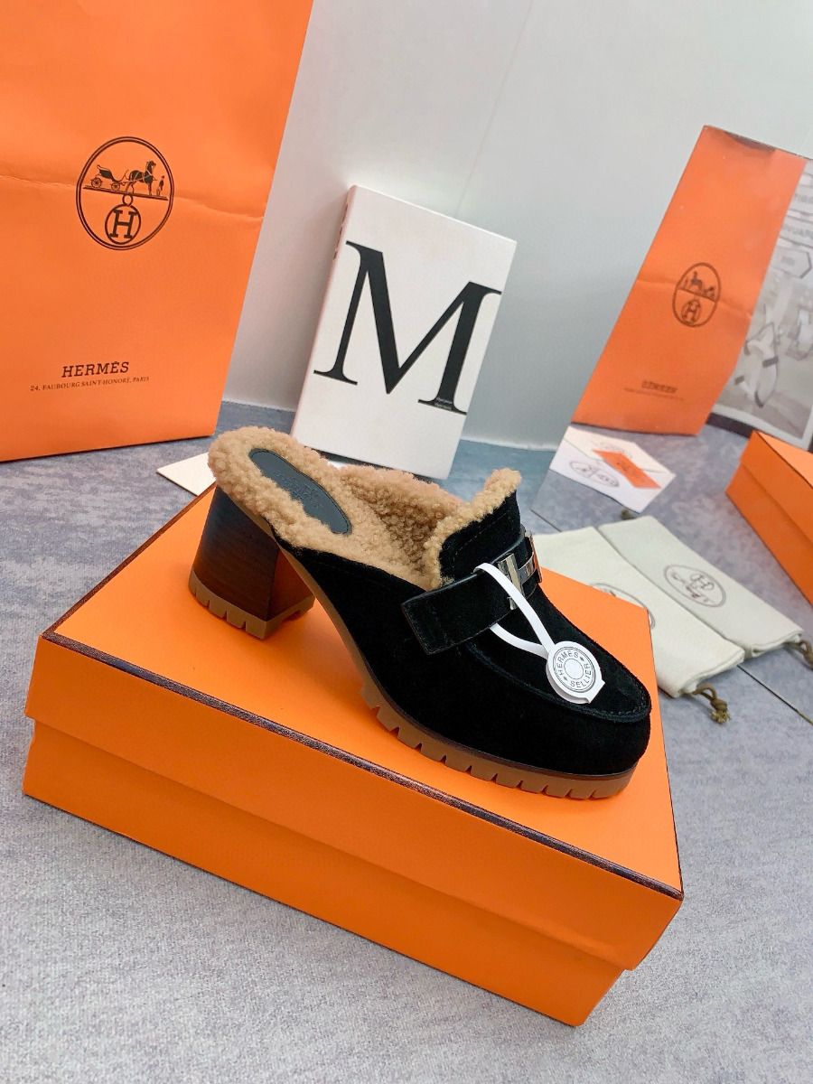 Hermes Flore 60 Mules in Black Suede with Shearling - Image 6