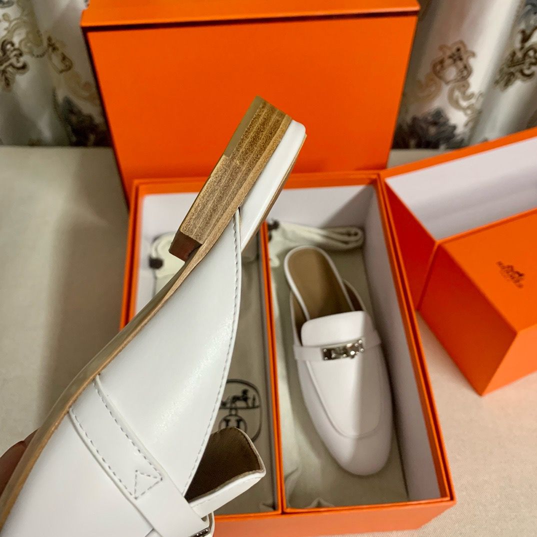 Hermes Women's Oz Mules in White Leather - Image 9