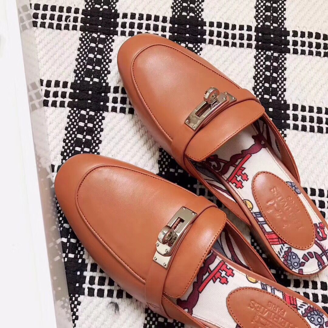 Hermes Oz Mules In Caramel Calfskin - Image 3