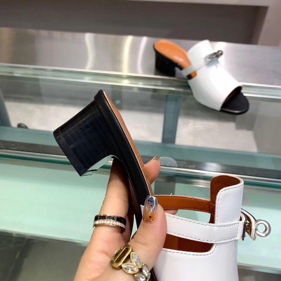 Hermes Candy 40mm Sandals In White Calfskin - Image 5