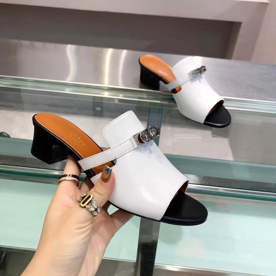 Hermes Candy 40mm Sandals In White Calfskin - Image 6