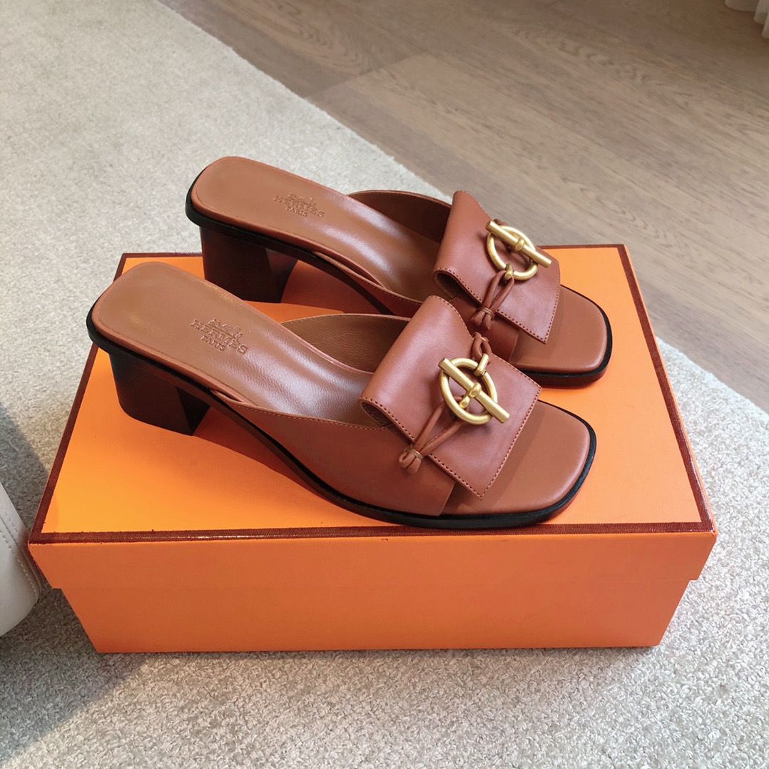 Hermes Women's Ilot 50 Sandals in Brown Leather - Image 3