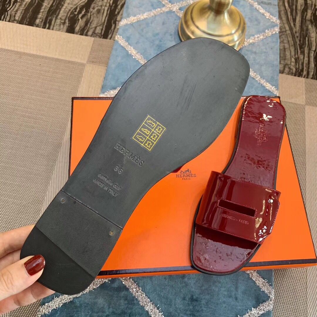 Hermes View Sandals In Ruby Patent Leather - Image 8