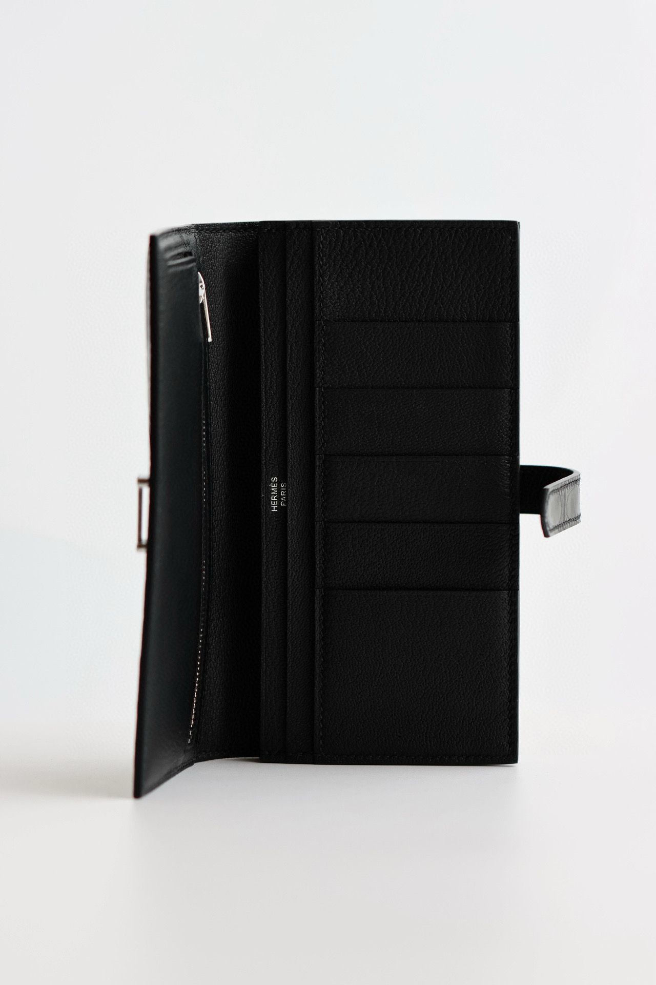 Hermes Bearn Long Wallet in Black Shiny Alligator Leather - Image 4