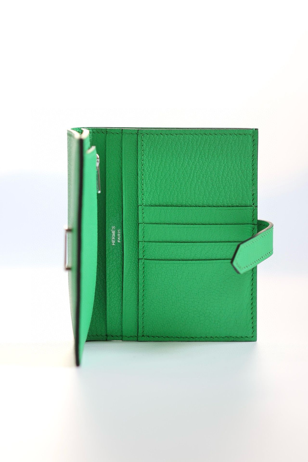 Hermes Bearn Compact Handmade Wallet in Vert Comics Chevre Mysore Goatskin - Image 5