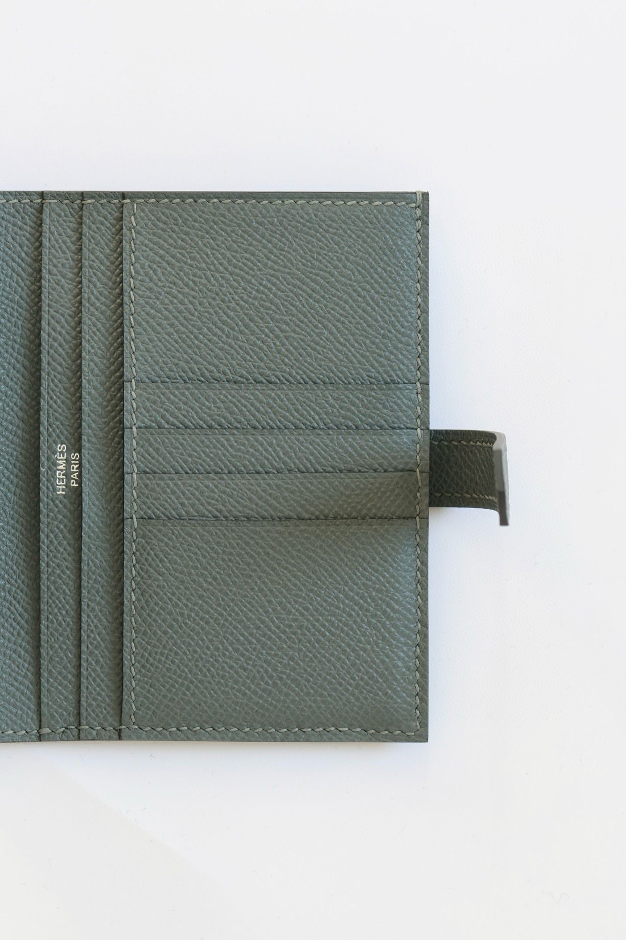Hermes Bearn Compact Handmade Wallet in Vert Amande Epsom Calfskin - Image 7