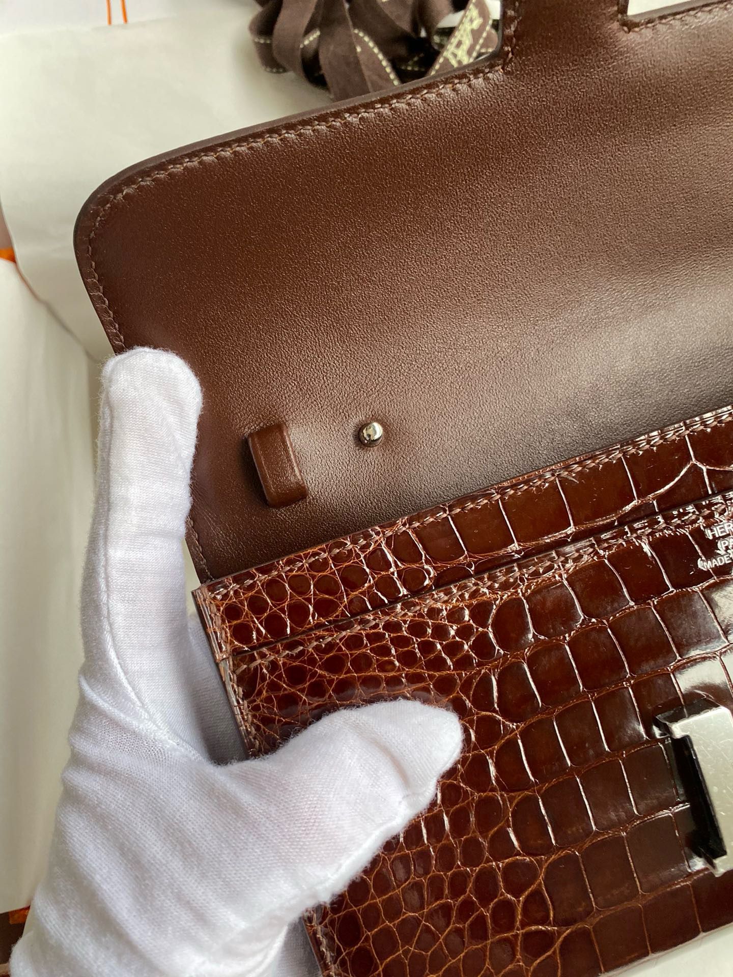 Hermes Constance To Go Wallet in Dark Brown Shiny Alligator Leather - Image 9