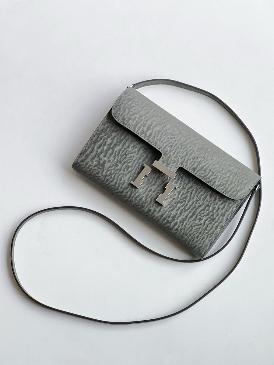 Hermes Constance To Go Wallet in Gris Meyer Epsom Calfskin - Image 3