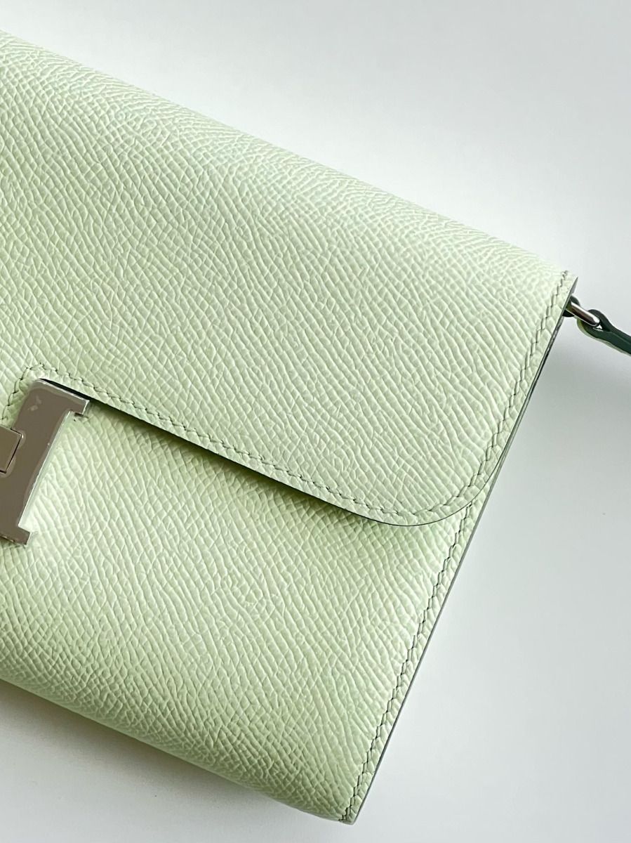 Hermes Constance To Go Wallet in Vert Fizz Epsom Calfskin - Image 7
